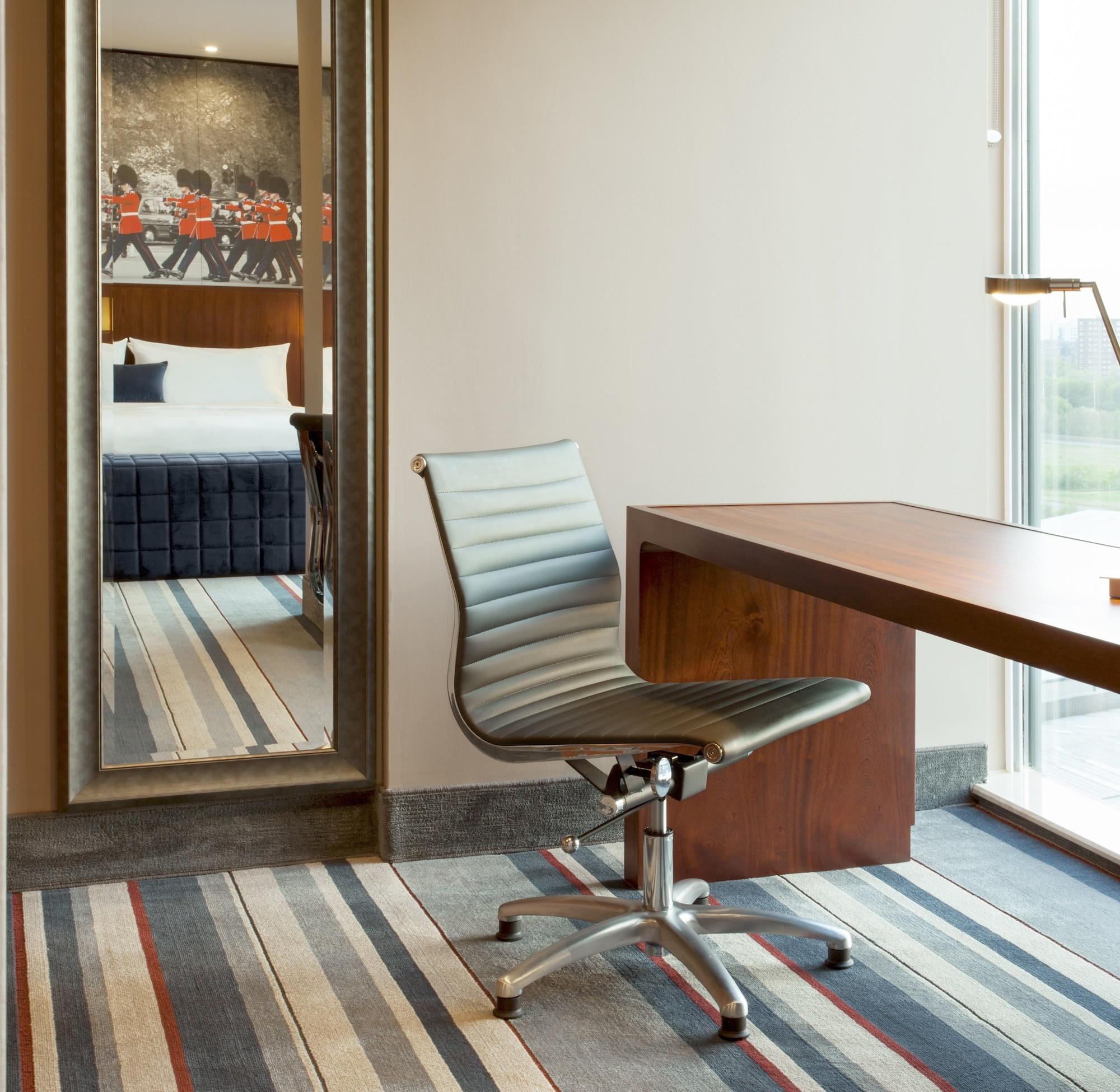 Hyatt Place West London Hayes Хилингдън Екстериор снимка