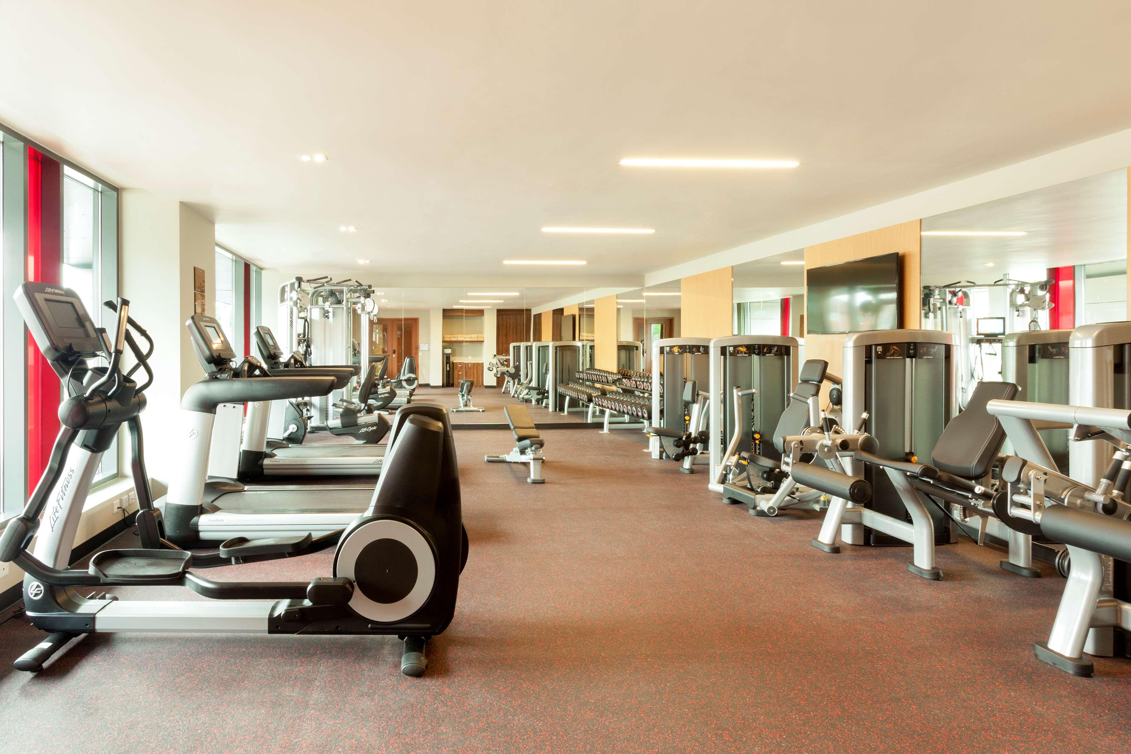 Hyatt Place West London Hayes Хилингдън Екстериор снимка